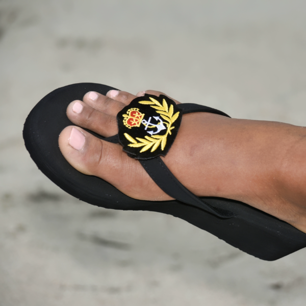 Flipping-Bling-flip-flops-women-sandals-pretty-feet-blinged-out-flip-flops-black-gold-military-bling